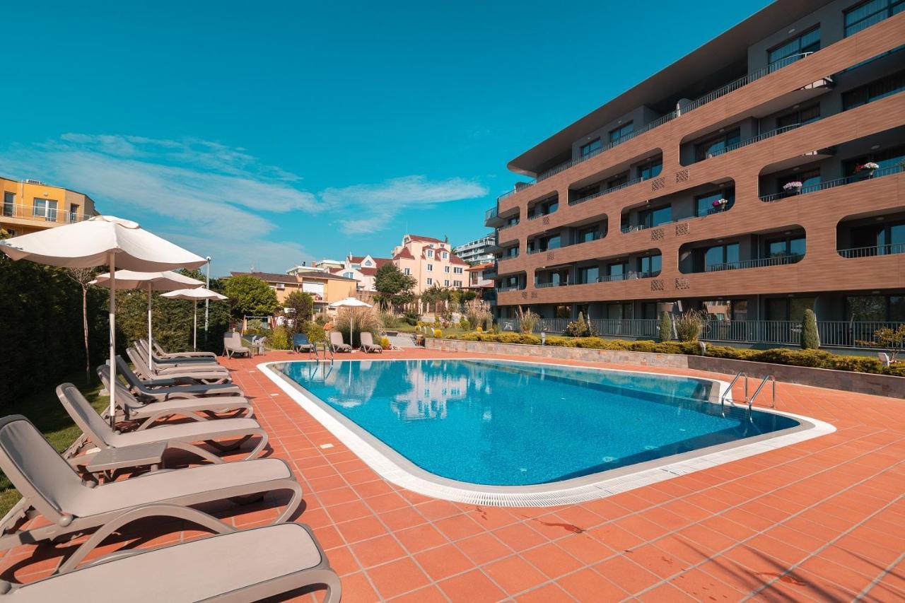Nobile Apartment - Coral Residence Complex With Parking & Pool Varna Extérieur photo